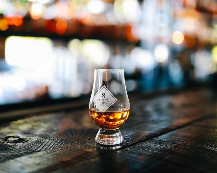 A Glencairn pour on the bar